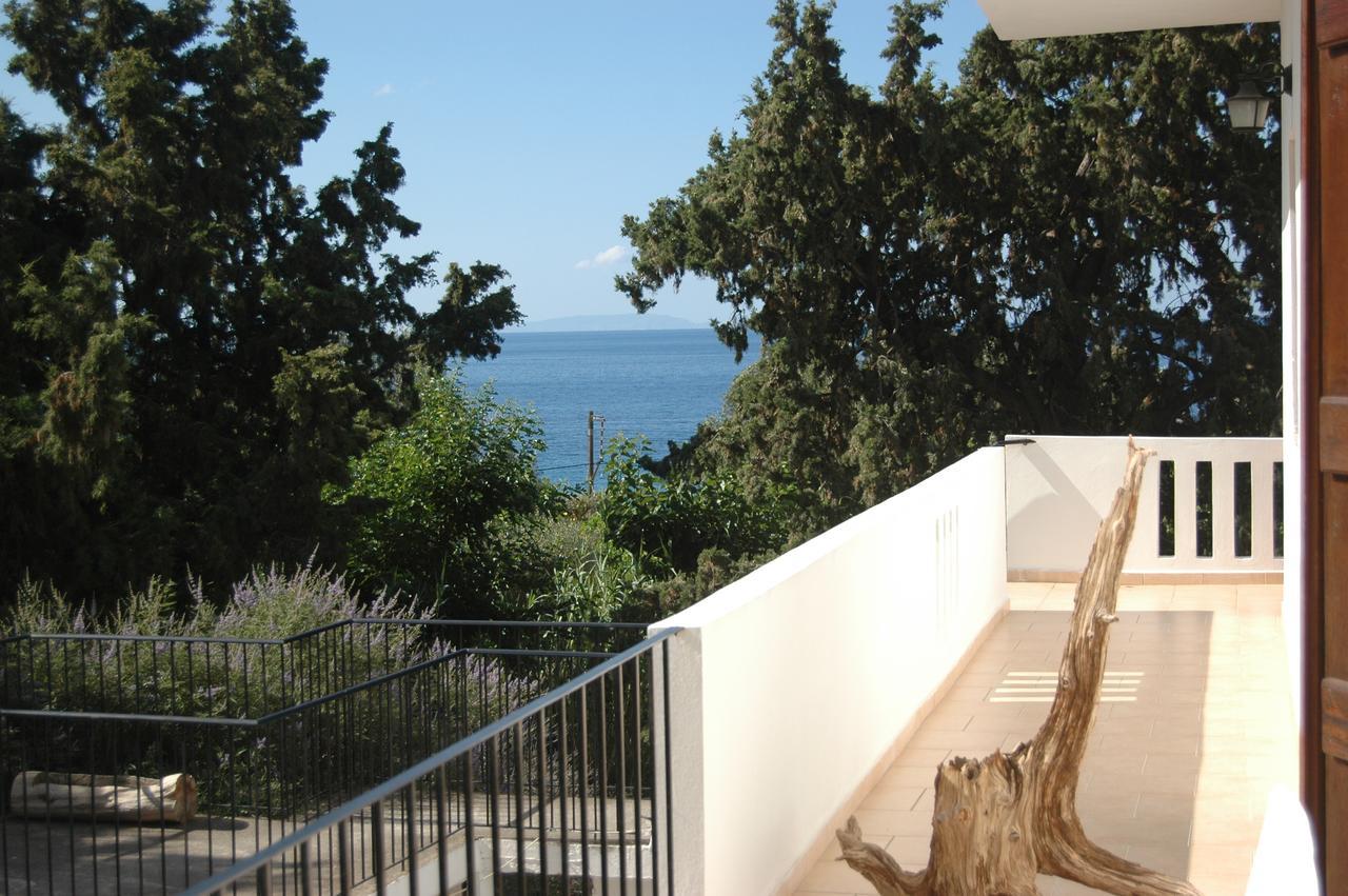 Pachnes Bed And Breakfast Agia Roumeli Exterior foto