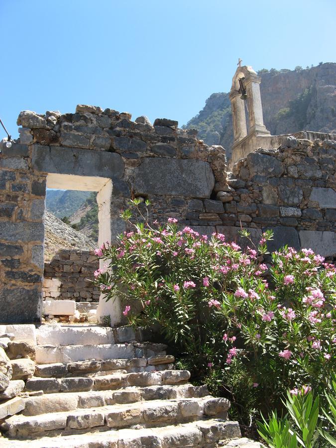 Pachnes Bed And Breakfast Agia Roumeli Exterior foto
